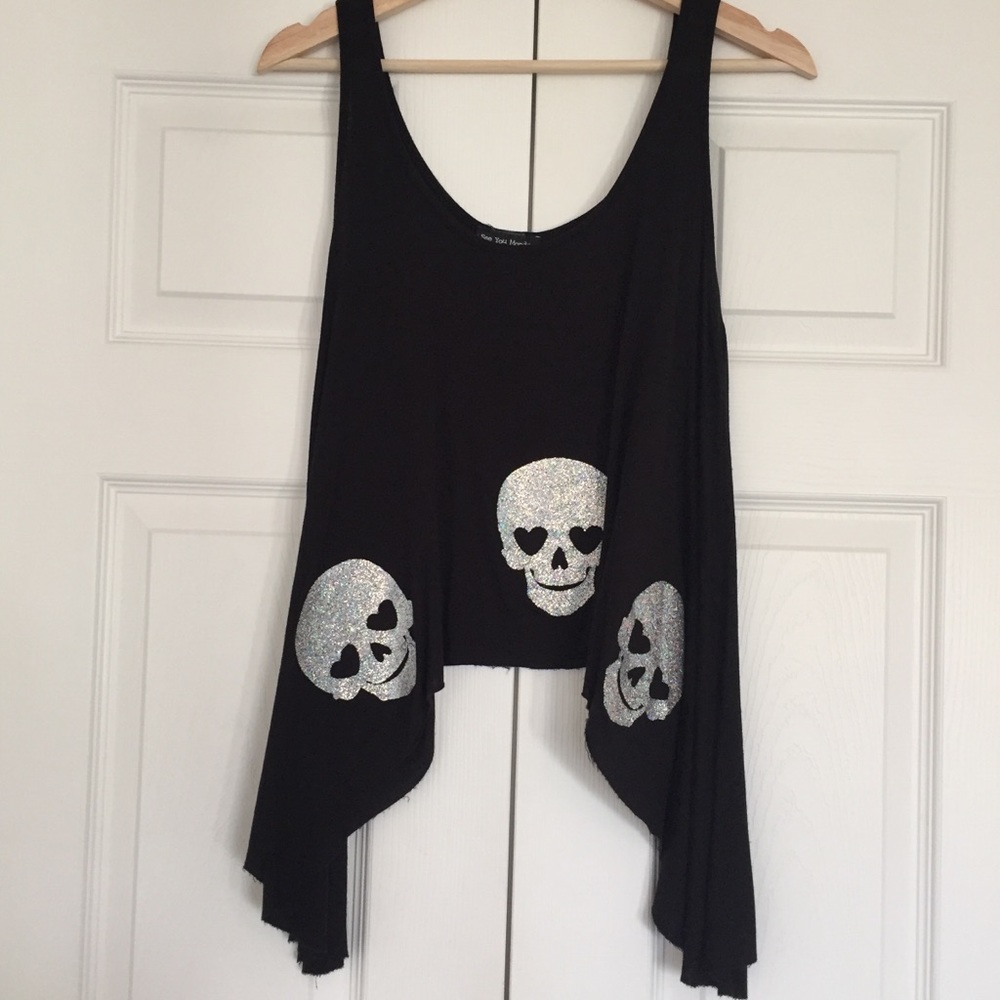 🎁 5/$25! Glitter Skull Top